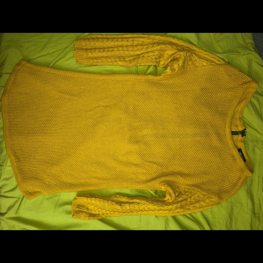Sweater - Picture 4 of 5